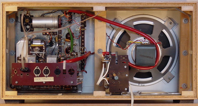 Braun R&ouml;hren-Radio, innen